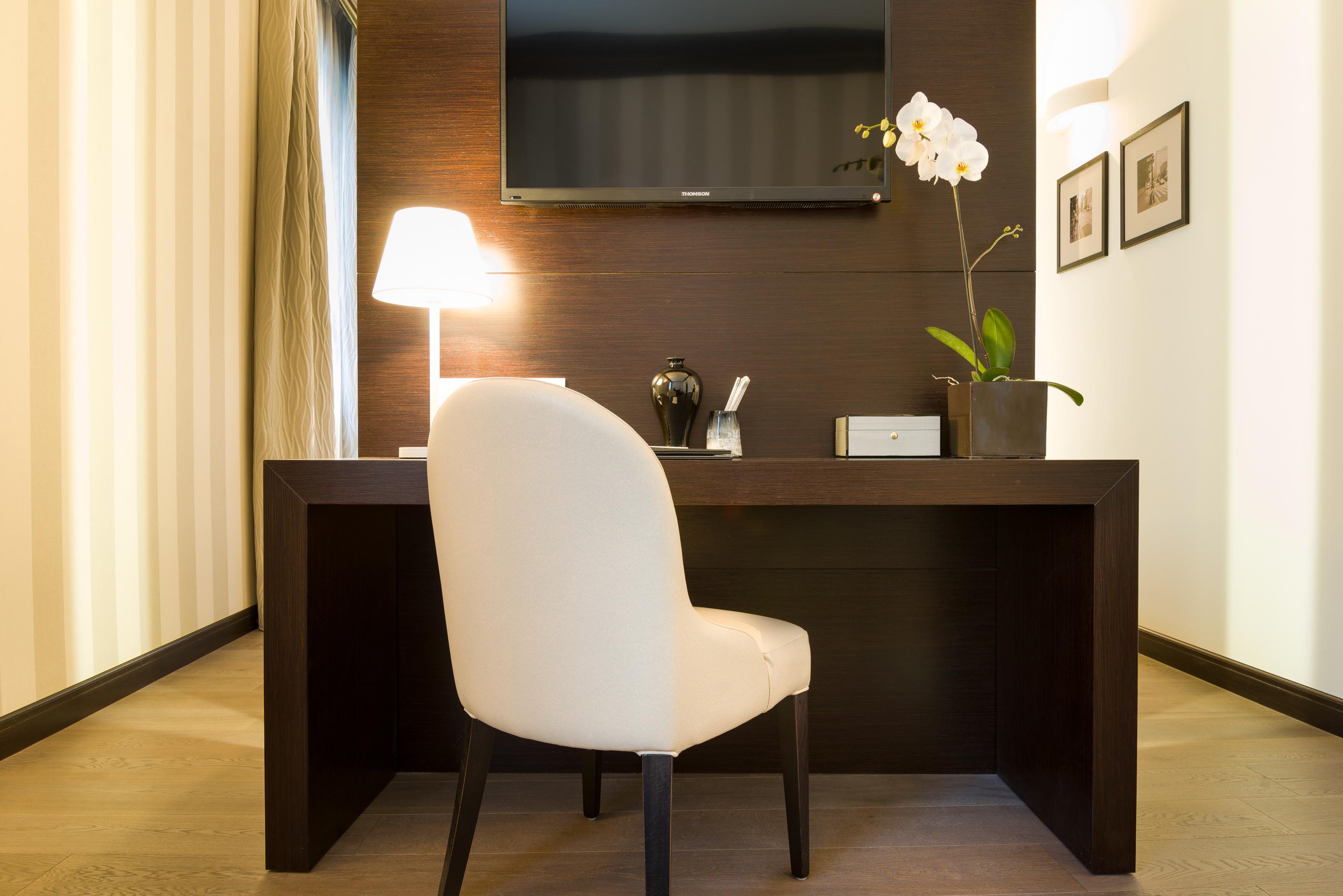 Palazzo Bezzi Hotel ราเวนนา ภายนอก รูปภาพ