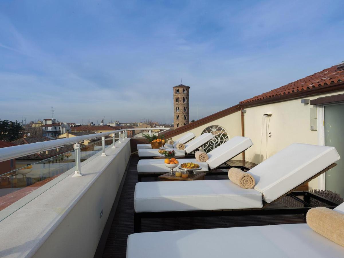 Palazzo Bezzi Hotel ราเวนนา ภายนอก รูปภาพ